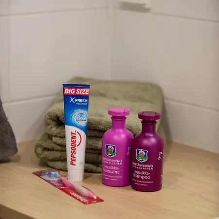 2 Bedroom Rose Charm - By