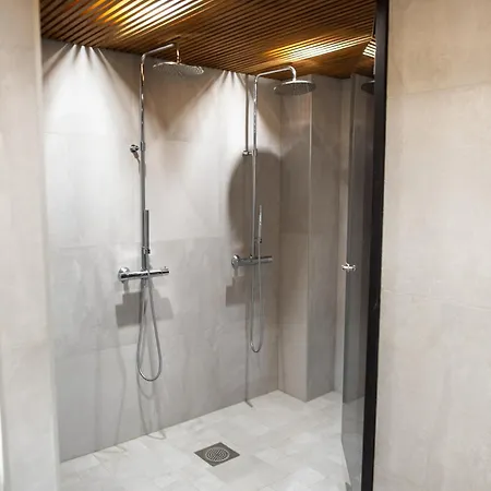 2 Bedroom Rose Charm - By Appartamento Kokkola (Karleby)